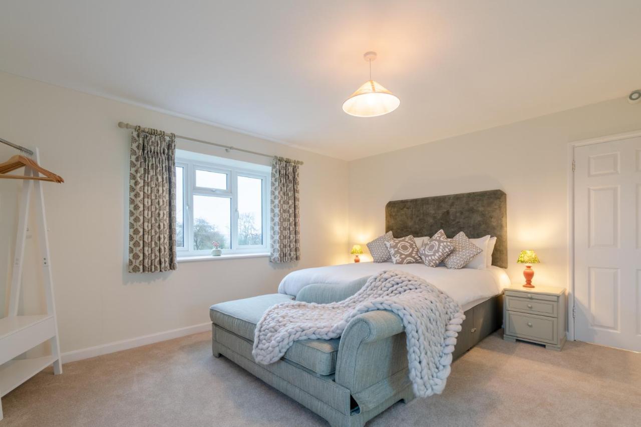 Banbury Hill Farmhouse ชาร์ลเบอรี ภายนอก รูปภาพ