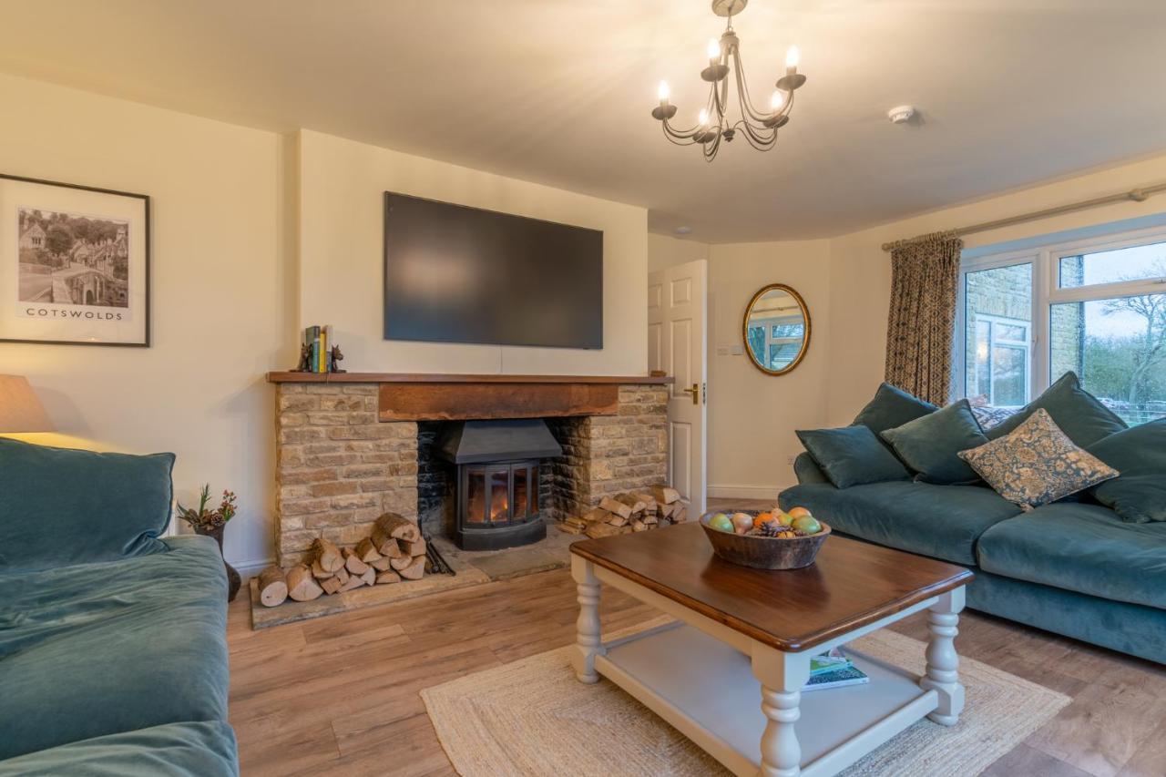 Banbury Hill Farmhouse ชาร์ลเบอรี ภายนอก รูปภาพ